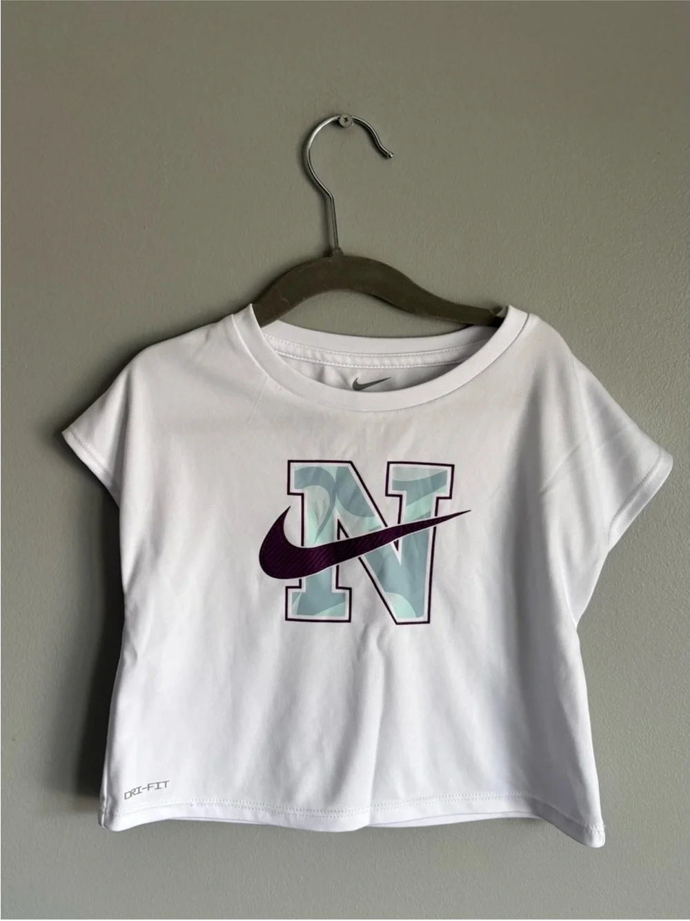 NWOT Toddler Girls Nike Graphic Tee and Skort Set 3T - Picture 6 of 7
